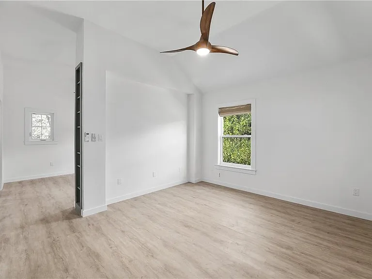 7505 Grover Ave #GARAGE B — Photo 14