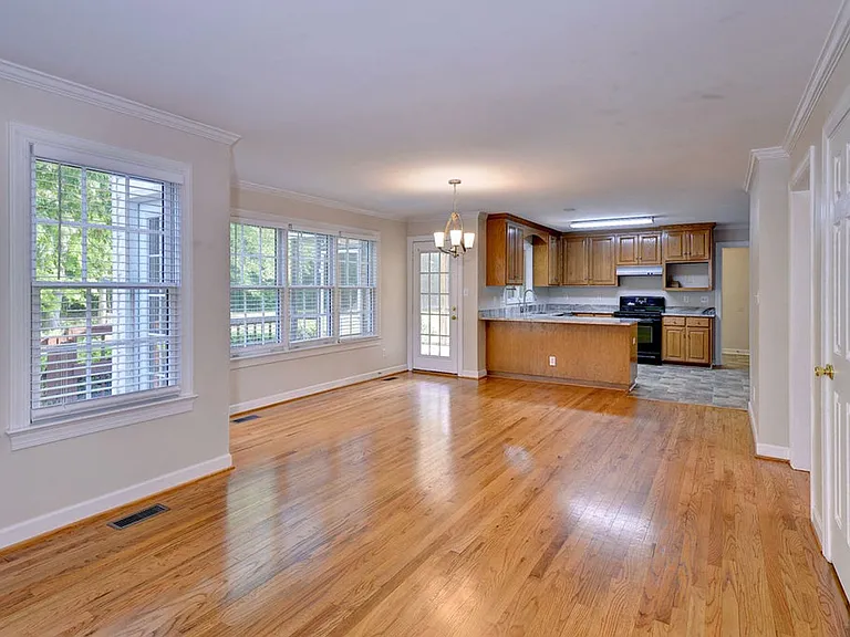 44 Dryden Dr — Photo 17