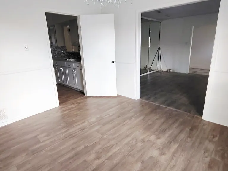704 W End St — Photo 5