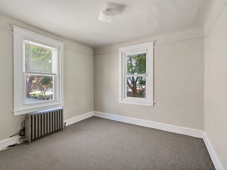 332 W Washington St — Photo 8