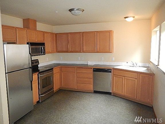 5th image of 10414 140th St Ct E Unit 50G