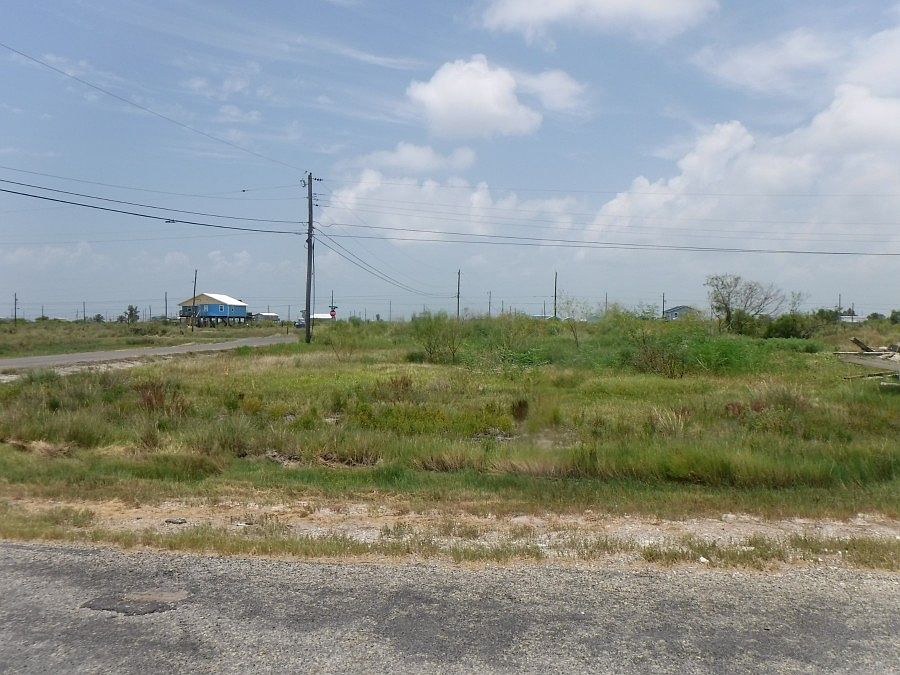 1st image of 76 Castle Oak Ln