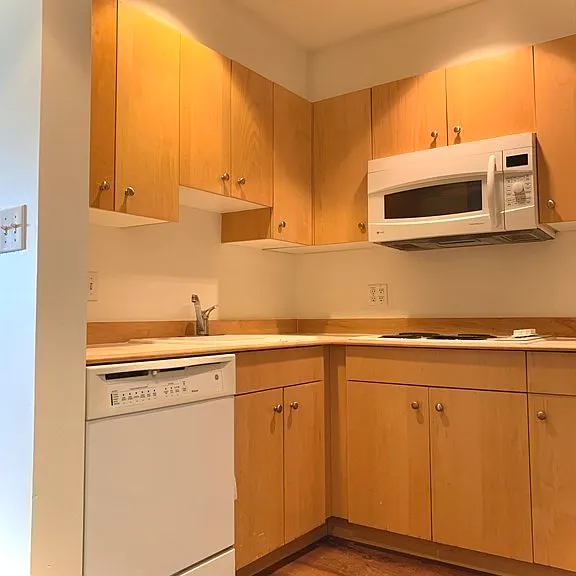131 Tremont St #7C — Photo 9