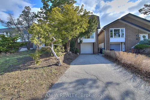 128 Loganberry Cres #CRES Photo 1