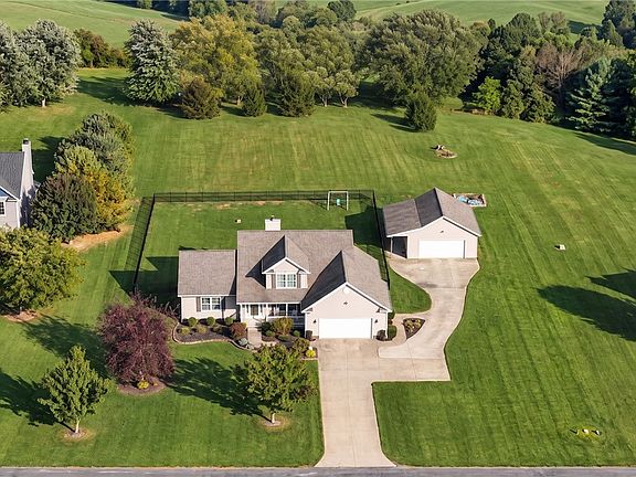 2nd image of 4068 Ruby Run Dr
