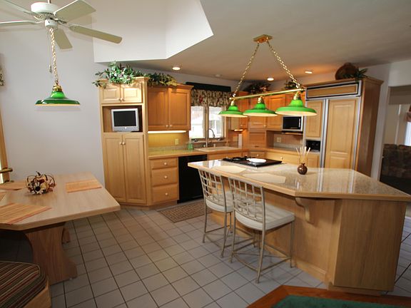 4th image of 413 Walnutview Dr