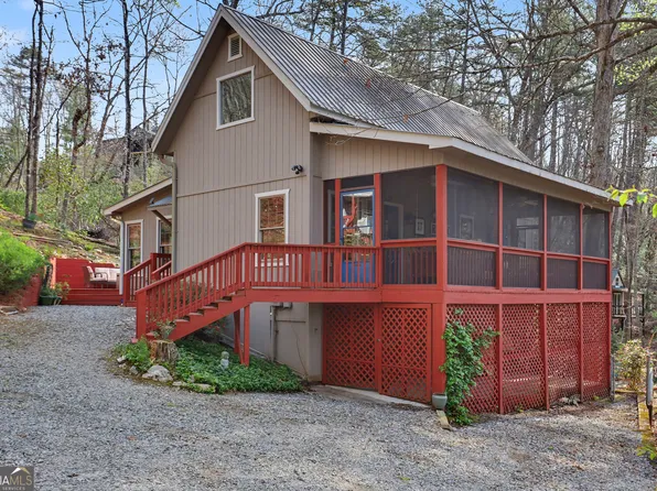 82 Buckeye Ln, Clayton, GA 30525