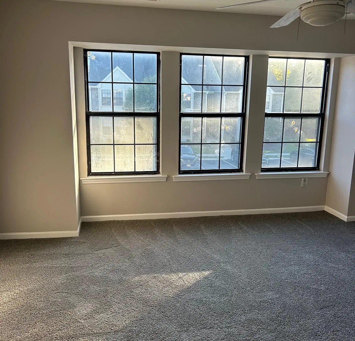 2 bed, 1112 sqft, $2,190 — Photo 4