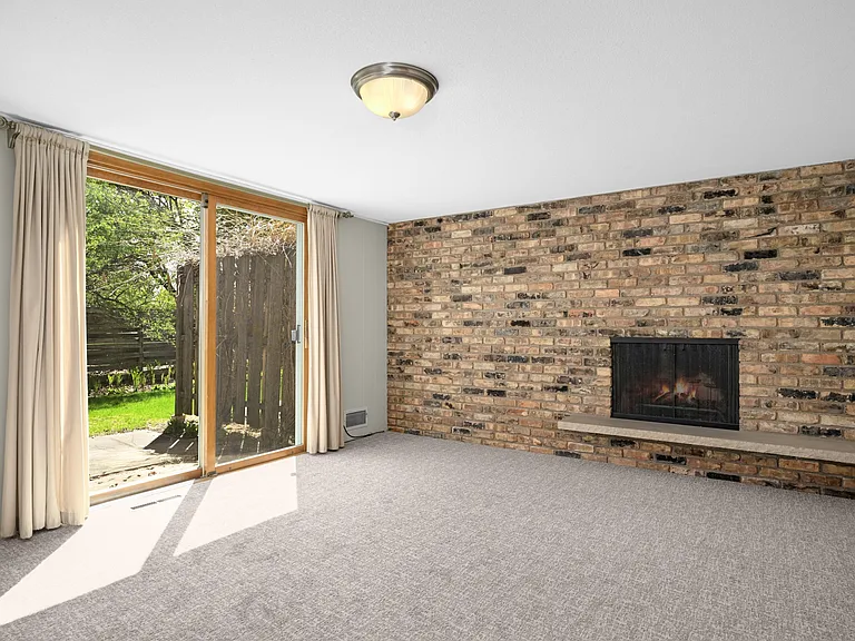 7410 Oaklawn Ave — Photo 21