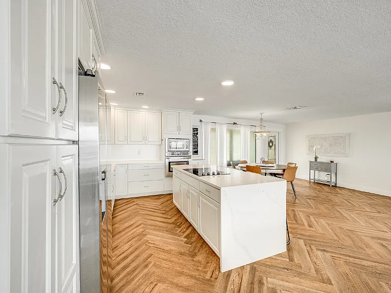 1110 S Banana River Dr — Photo 28