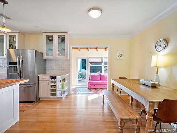 5th image of 11465 NE 9th Ct