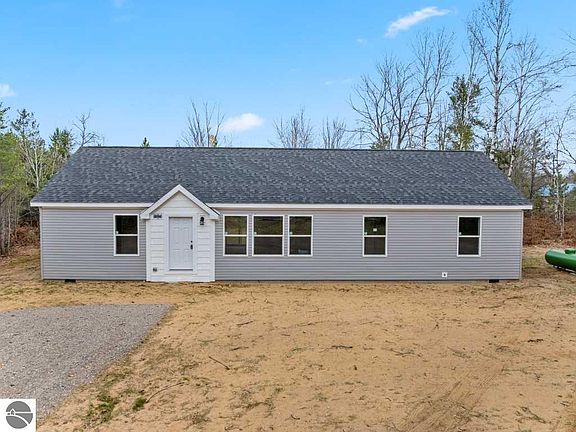 3rd image of 11273 Mancelona Rd