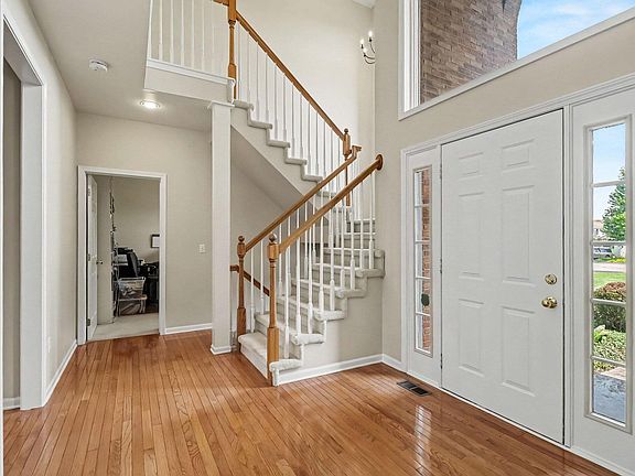 4th image of 479 Derby Ct