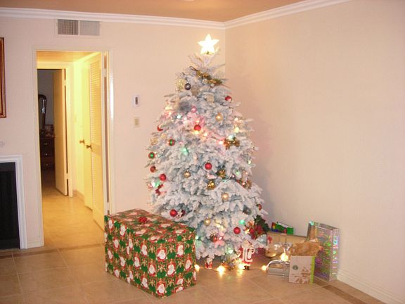4th image of 1339 N Columbus Ave Unit 121