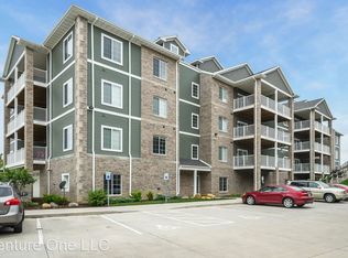 2861 Spring Rose Cir APT 203, Coralville, IA 52241