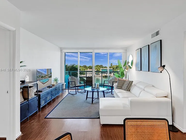 5600 Collins Ave #5R — Photo 14