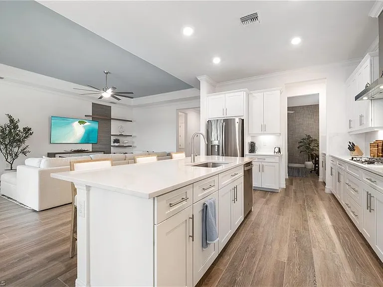 13528 Blue Bay Cir — Photo 8