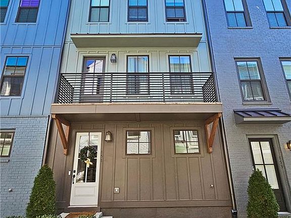 2nd image of 151 Chestnut Cir