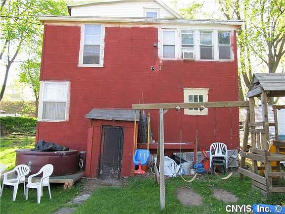 4th image of 328 Sherwood Ave