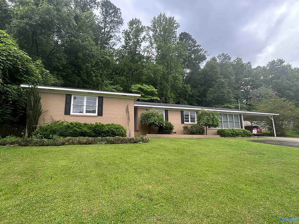 1st image of 516 Country Club Dr