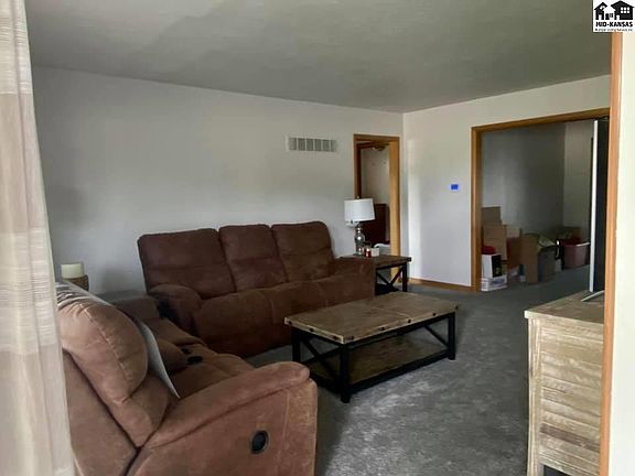 4th image of 2803 N Adams St