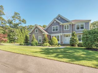 108 Henry Rd, Southampton, NY 11968