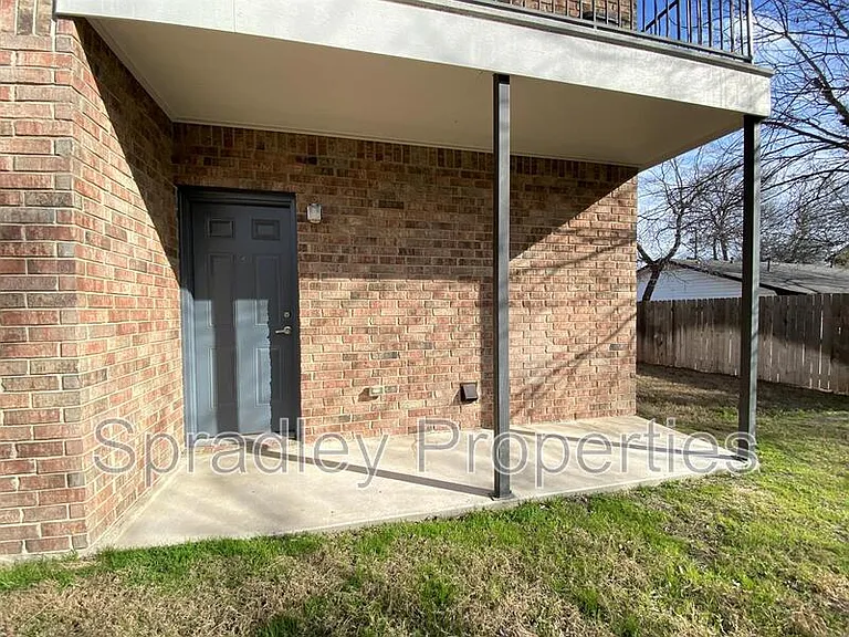 255 E 5th Ave #111 — Photo 8