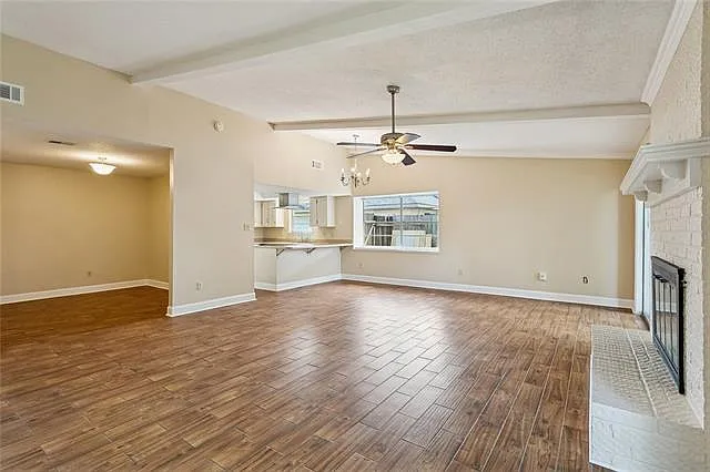 408 Cardinal Dr — Photo 5