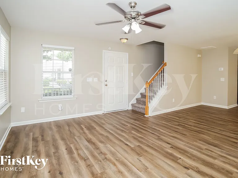 292 Hiawassee Dr — Photo 4