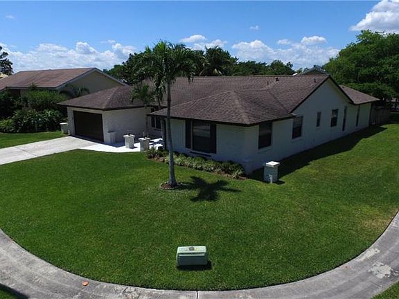 4th image of 9488 NW 11th St
