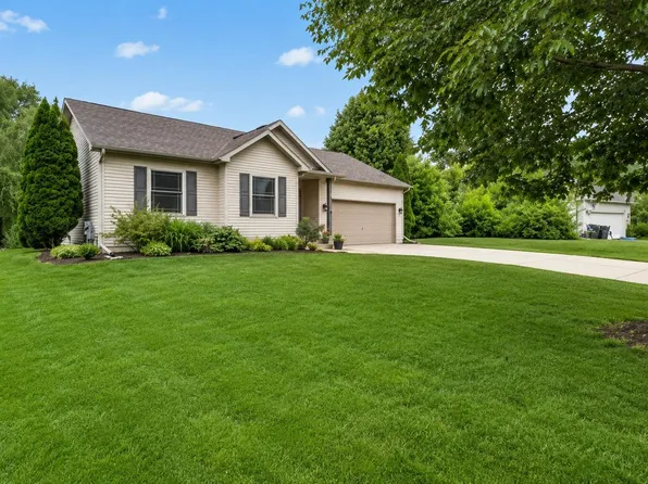 1030 Carriage Dr, Sun Prairie, WI 53590
