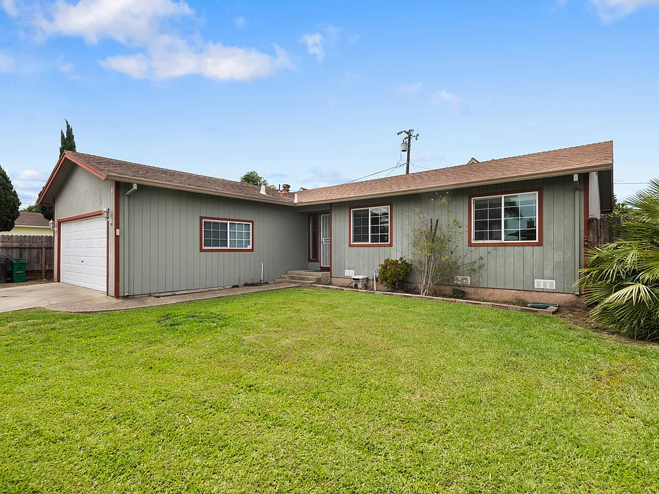 109 Ginos Ct