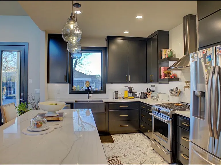 2241 W Decatur St S — Photo 15