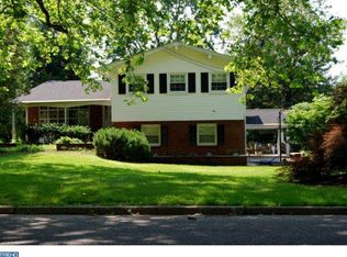 10 Buttonwood Ln, Cinnaminson, NJ 08077