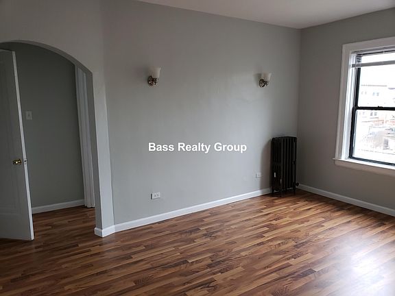 3rd image of 1712 W Estes Ave APT 206