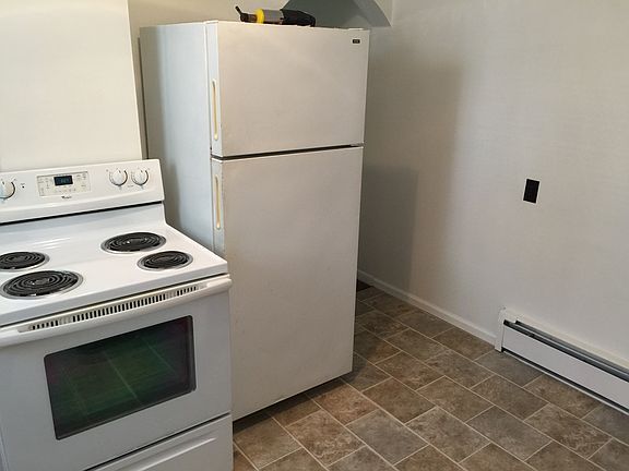 4th image of 18B Marion Ave #18B