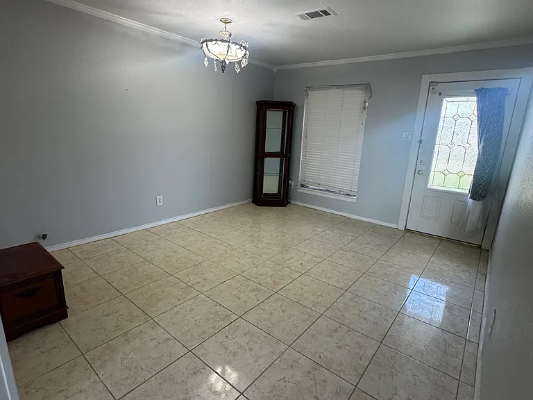 4323 Oakside Dr — Photo 5