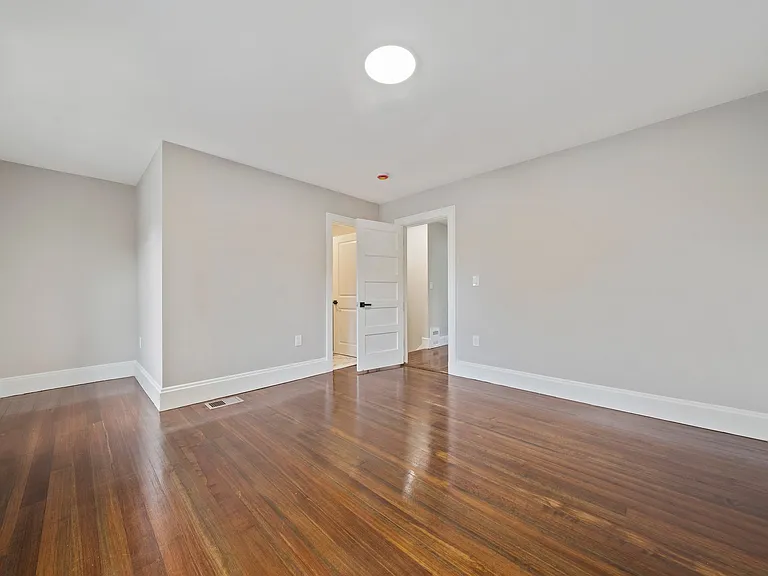 43 Evergreen Ave #2 — Photo 6