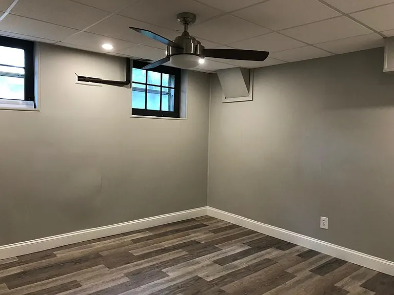 6140 N College Ave — Photo 22