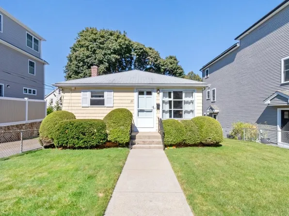 20 Gale St, Waltham, MA 02453