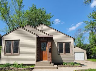 318 10th Ave SW, Aberdeen, SD 57401