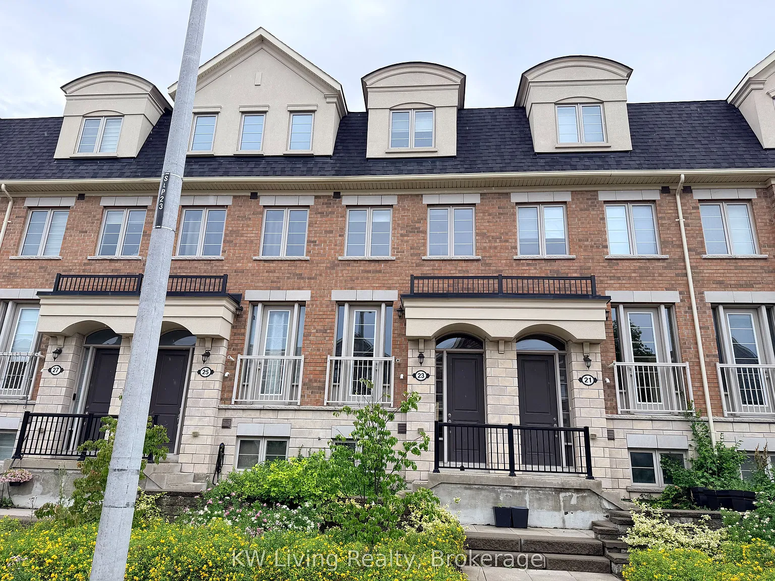 3 bed, $3,890 — Photo 1