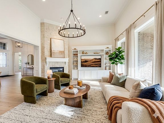 4th image of 4111 Angling Ln