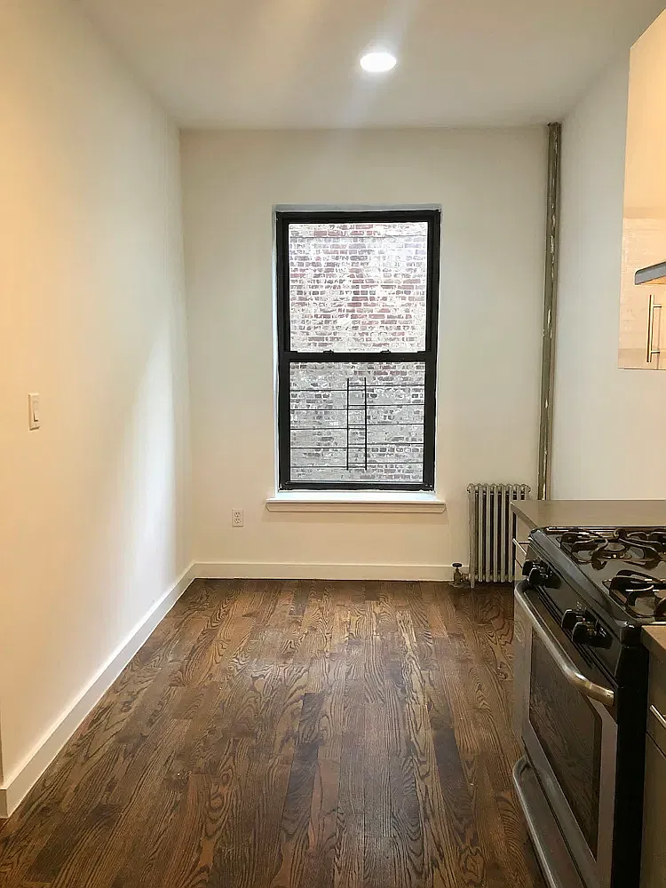 410 Eastern Parkway — Photo 4