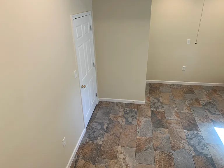 2405 Westchester Ave — Photo 10