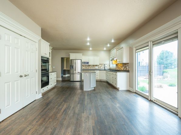 315 Turnberry Dr, Norwalk, IA 50211