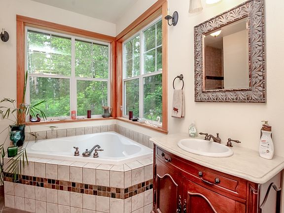 4th image of 31527 SE 418th St