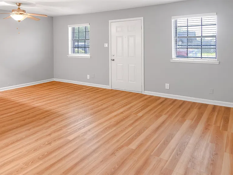 211 W F St #211 — Photo 6