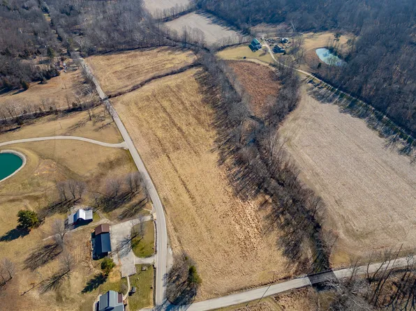 2 Bellsville Pike, Columbus, IN 47201