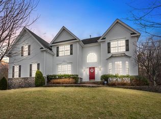 39 Foxcroft Way, Mount Laurel, NJ 08054